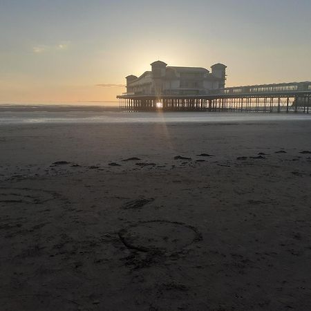 Characterful Cottage Near The Sea, Beach, Pier & Shops ويستون سوبر مير المظهر الخارجي الصورة