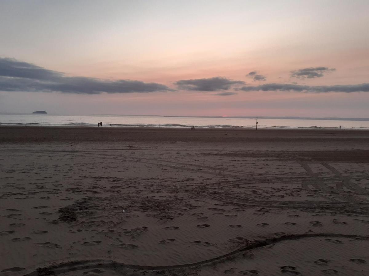 Characterful Cottage Near The Sea, Beach, Pier & Shops ويستون سوبر مير المظهر الخارجي الصورة